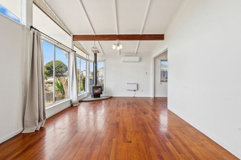 Photo of property in 35 Fairlight Place, Manurewa, Auckland, 2102