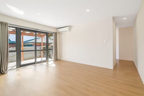 Photo of property in 72l Seabrook Avenue, New Lynn, Auckland, 0600