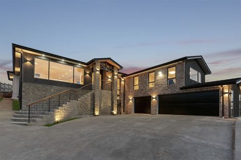 Photo of property in 118 Lisle Farm Drive, Pukekohe, 2120