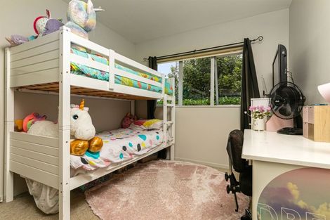 Photo of property in 48 Makora Road, Massey, Auckland, 0614