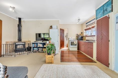 Photo of property in 19 Maraetai Place, Port Waikato, Tuakau, 2695