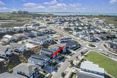 Photo of property in 8 Tawatawa Street, Long Bay, Auckland, 0630