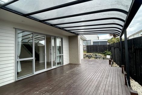 Photo of property in 16 Kaipuke Crescent, Gulf Harbour, Whangaparaoa, 0930