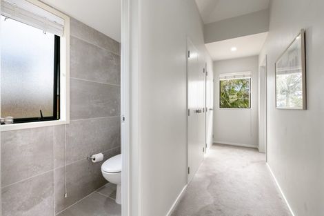 Photo of property in 2/111 Beach Road, Castor Bay, Auckland, 0620
