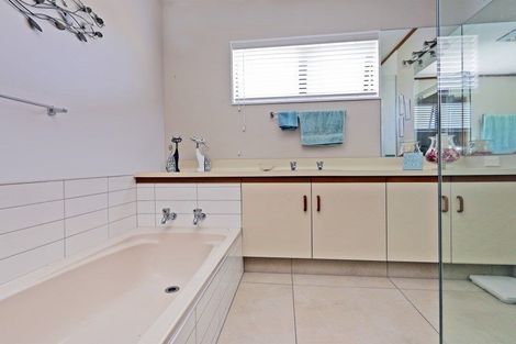 Photo of property in 49a Church Road, Taradale, Napier, 4112