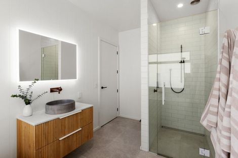 Photo of property in 4 Te Roera Drive, Taradale, Napier, 4112