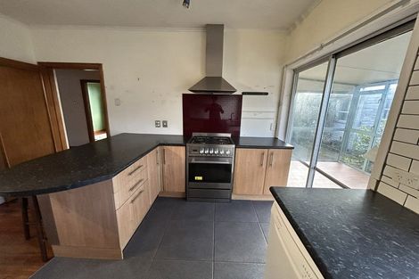 Photo of property in 52 Olliviers Road, Phillipstown, Christchurch, 8011