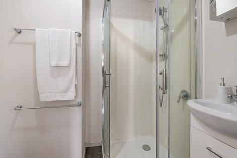 Photo of property in 1/179 Centreway Road, Orewa, 0931