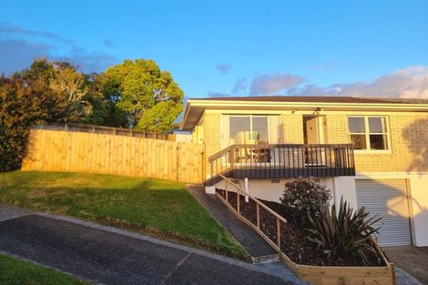 Photo of property in 1/6 Segedin Place, Glenfield, Auckland, 0629