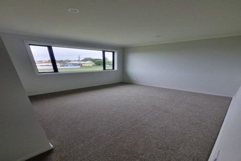 Photo of property in 40a Egmont Street, Castlecliff, Whanganui, 4501