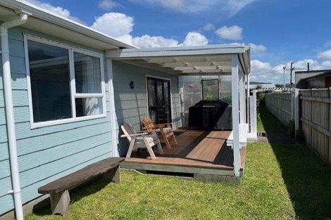 Photo of property in 57 Dixon Street, Oakura, 4314