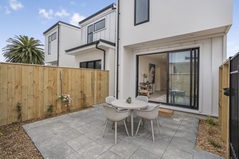 Photo of property in 8/10 Pascoe Avenue, Paremata, Porirua, 5026