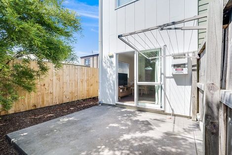 Photo of property in 24/10 Burrows Place, Frankton, Hamilton, 3204