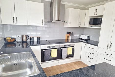 Photo of property in 28 John Street, Trentham, Upper Hutt, 5018