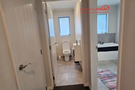 Photo of property in 12 Kingi Te Ahoaho Place, Otaki, 5512