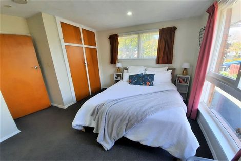 Photo of property in 43 Prestons Road, Redwood, Christchurch, 8051