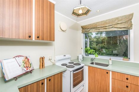 Photo of property in 19b Colchester Crescent, Newlands, Wellington, 6037
