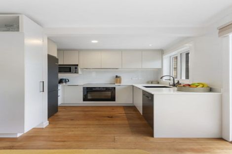 Photo of property in 1/5 Aorangi Place, Birkenhead, Auckland, 0626