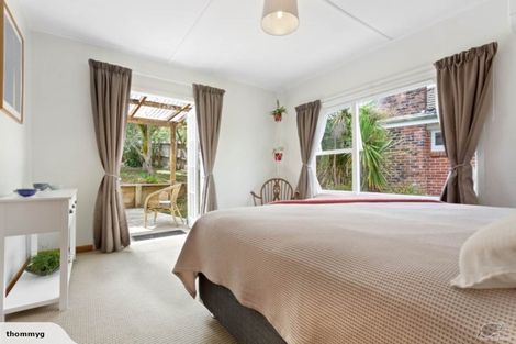 Photo of property in 79 Kaurilands Road, Titirangi, Auckland, 0604