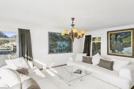 Photo of property in 379 Karaka Bay Road, Karaka Bays, Wellington, 6022