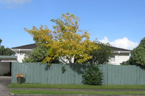 Photo of property in 2/66 Prince Regent Drive, Half Moon Bay, Auckland, 2012