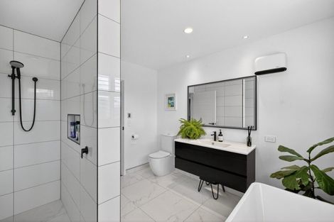 Photo of property in 8 Motiti Road, Papamoa Beach, Papamoa, 3118