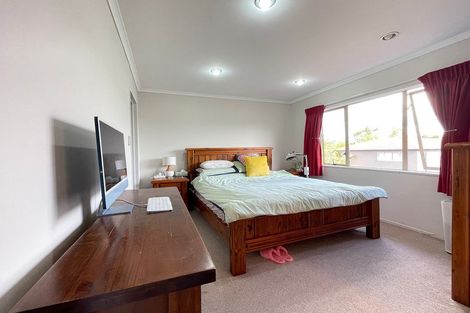 Photo of property in 43 Clover Drive, Henderson, Auckland, 0610