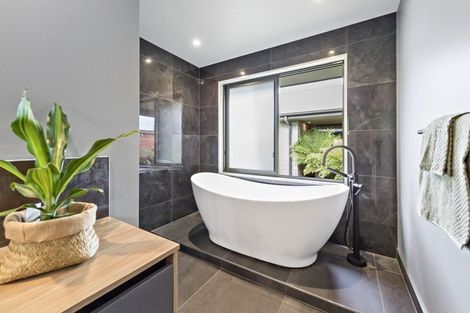 Photo of property in 13 Taiaroa Place, Southbridge, 7602