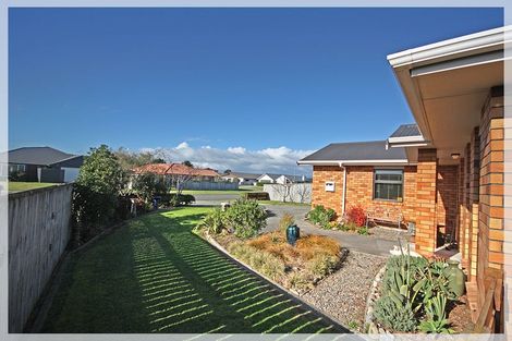 Photo of property in 29 Forbes Road, Foxton Beach, Foxton, 4815