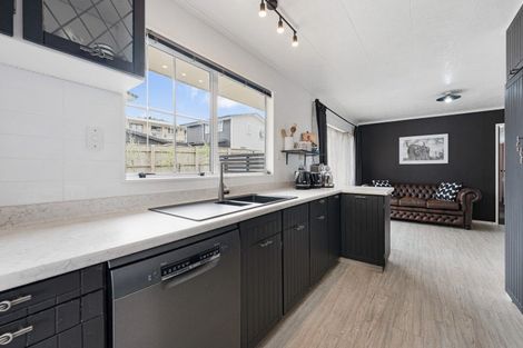 Photo of property in 37 Fraser Drive, Feilding, 4702