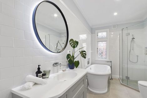 Photo of property in 3 Endeavour Street, Lyall Bay, Wellington, 6022