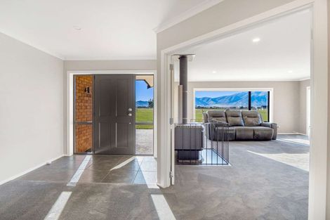 Photo of property in 10 Hardacre Place, Omarama, 9412