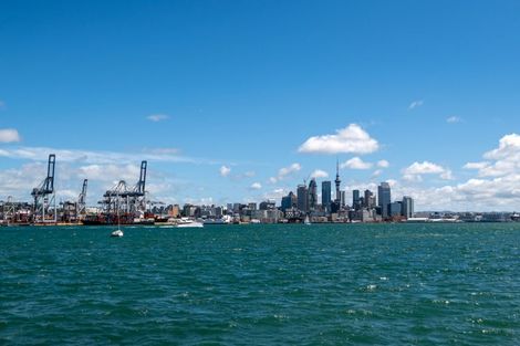 Photo of property in 28 Queens Parade, Devonport, Auckland, 0624