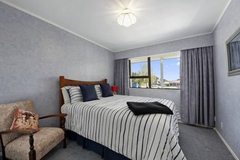 Photo of property in 6 Turon Crescent, Totara Park, Upper Hutt, 5018