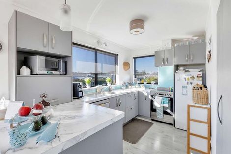 Photo of property in 2/502 Devon Street East, Strandon, New Plymouth, 4312