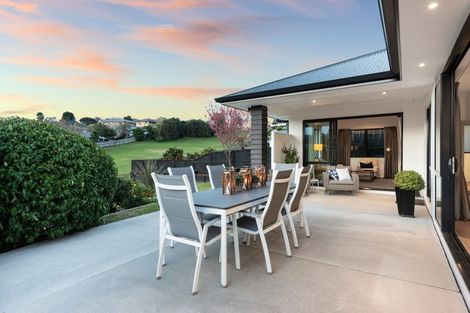 Photo of property in 122 Oteki Park Drive, Welcome Bay, Tauranga, 3112