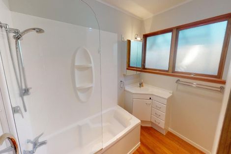 Photo of property in 32 Holdsworth Avenue, Milson, Palmerston North, 4414