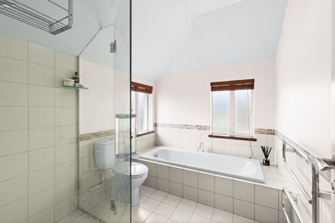 Photo of property in 11 Park Lane, Greenmeadows, Napier, 4112