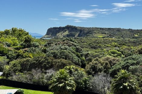 Photo of property in 92 Shakespear Road, Army Bay, Whangaparaoa, 0930