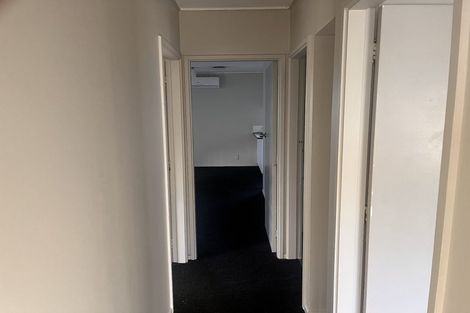 Photo of property in 32 Thurleigh Grove, Karori, Wellington, 6012