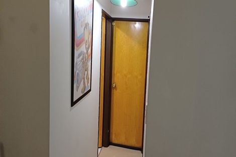 Photo of property in 37 Dominica Crescent, Grenada Village, Wellington, 6037