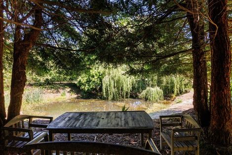 Photo of property in 126 Turitea Road, Fitzherbert, Palmerston North, 4472