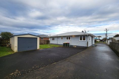 Photo of property in 41 Hill Crescent, Papakura, 2110