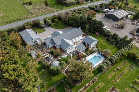 Photo of property in 2009 Longburn Rongotea Road, Longburn, Palmerston North, 4475