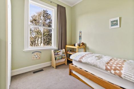 Photo of property in 12 Burnell Avenue, Thorndon, Wellington, 6011