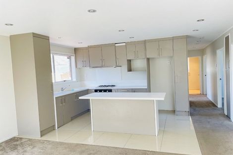 Photo of property in 16 Nan Place, Pakuranga Heights, Auckland, 2010