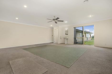 Photo of property in 167 Polo Prince Drive, Alfriston, Auckland, 2105