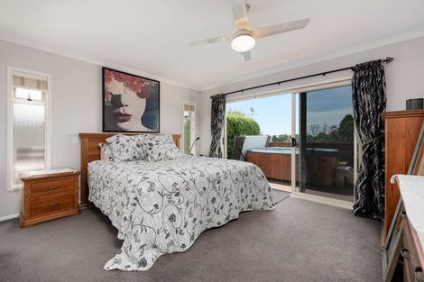 Photo of property in 24 Woodleigh Place, Ohauiti, Tauranga, 3112