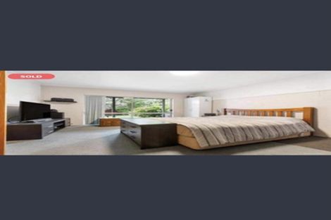 Photo of property in 9 Forsythe Place, Massey, Auckland, 0614