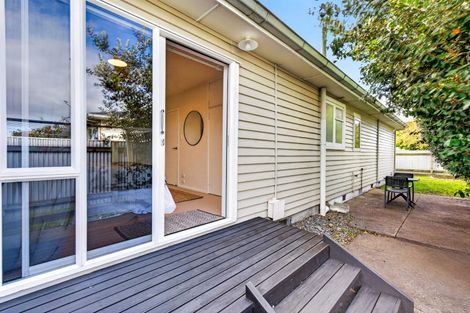 Photo of property in 1/11 Chester Street, Taradale, Napier, 4112